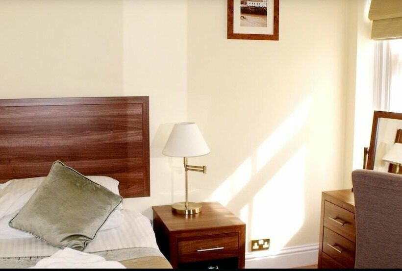 غرفة قياسية, Weston