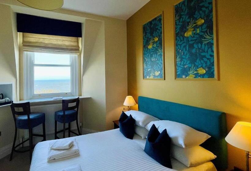 غرفة قياسية مطلّة علي البحر, Weston