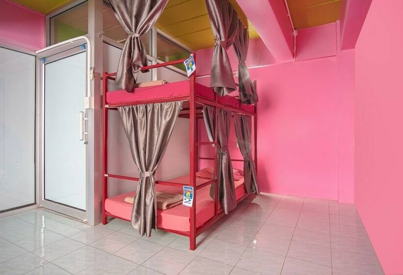 공동 객실, I Hostel Phuket