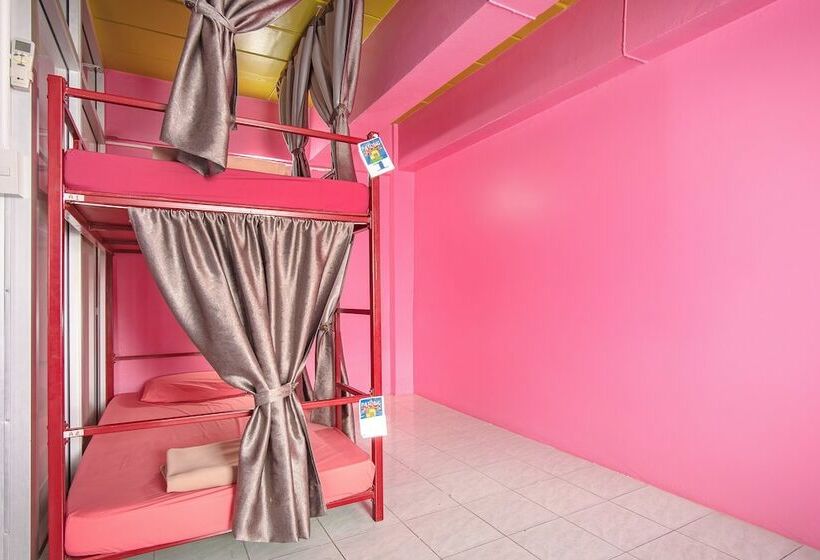 공동 객실, I Hostel Phuket