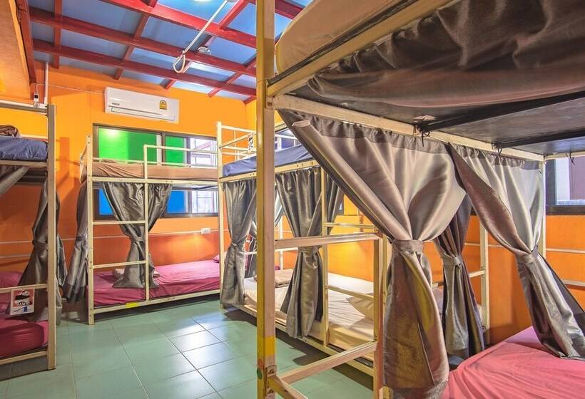 공동 객실, I Hostel Phuket