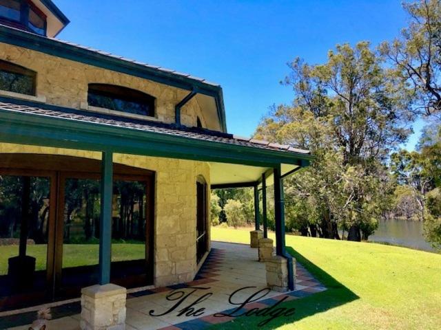 اتاق استاندارد, Harmony Forest Cottages & Lake Side Lodge