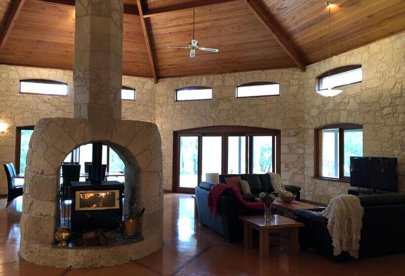 اتاق استاندارد, Harmony Forest Cottages & Lake Side Lodge