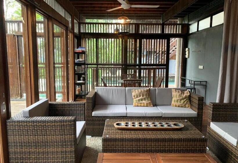 Дом 3 Спальни, The Shorea