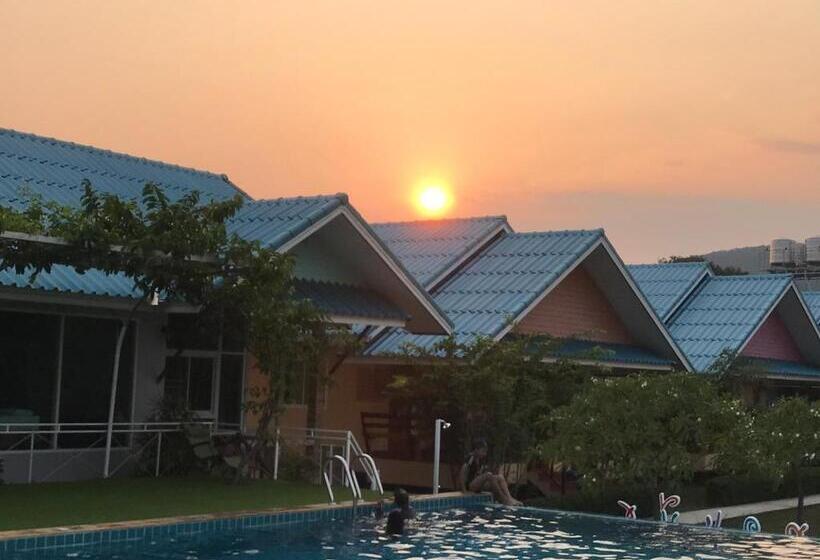 بنجلو قياسى غرفتين نوم, Sangtong Beach Resort