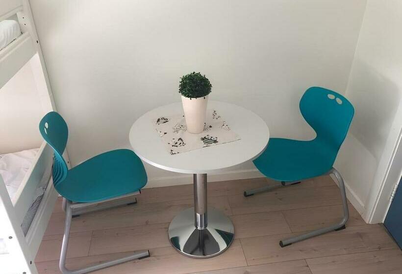 스탠다드 4인용 룸 공용 욕실, Birkelunden Bed & Breakfast