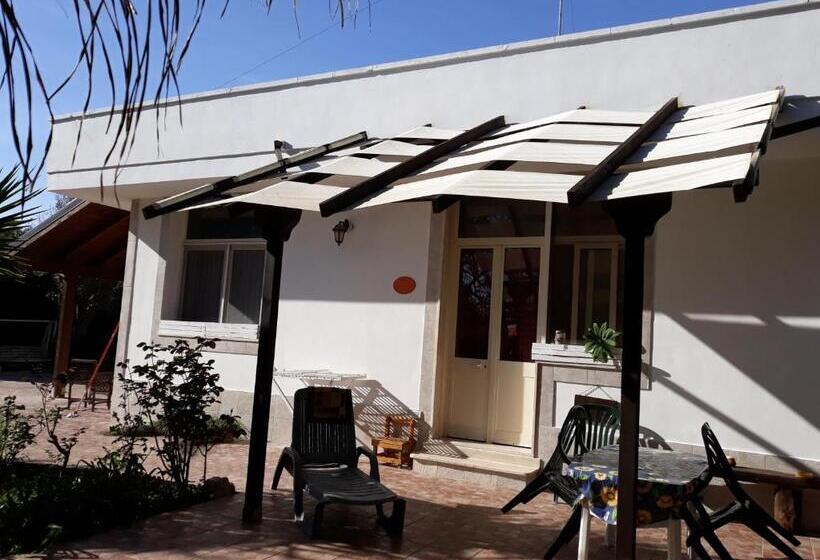 Семейный Номер, B&b La Gazza Ladra