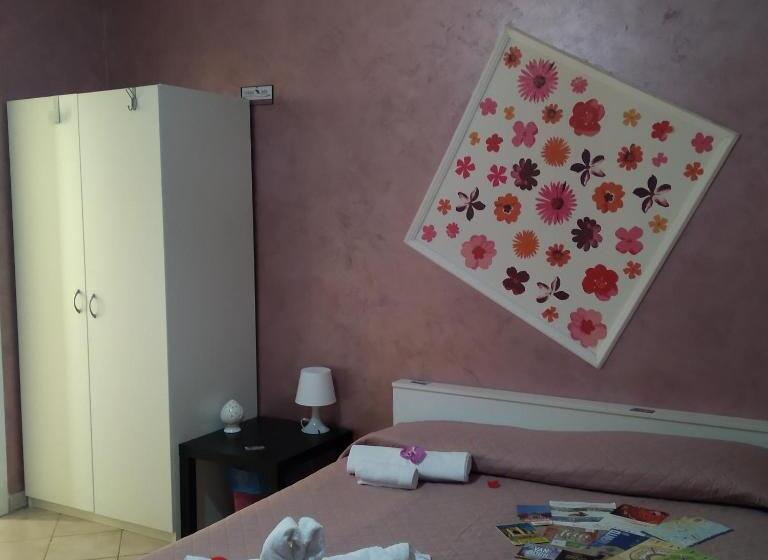 غرفة عائلية, B&b La Gazza Ladra