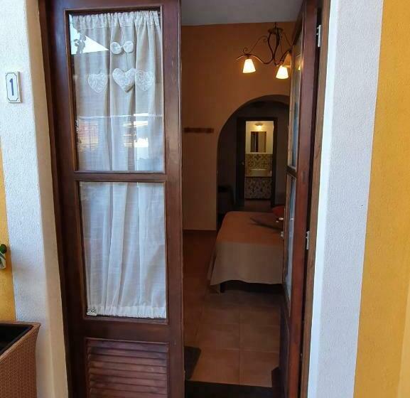 חדר קומפורט לשלושה, B&b La Goletta Di Salina