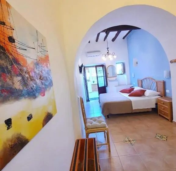 Deluxe Kolmen Hengen Huone, B&b La Goletta Di Salina