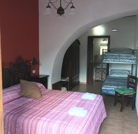 חדר סטנדרט לארבעה נוף לים, B&b La Goletta Di Salina