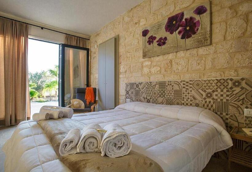 标准三人间, Barokhouse