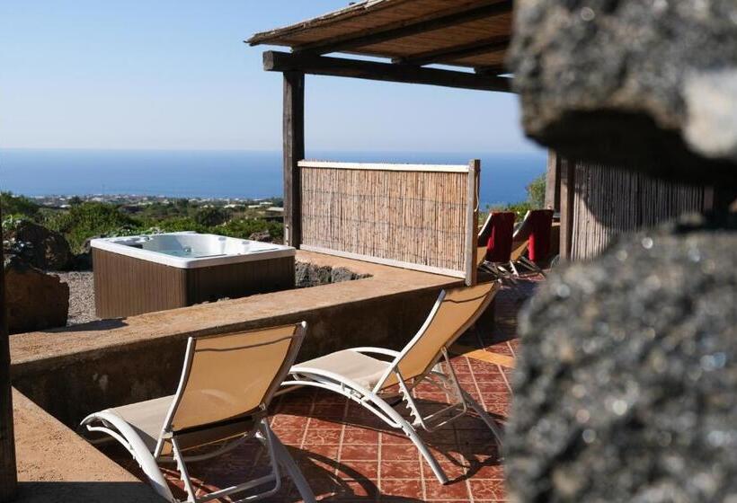 غرفة قياسية مطلّة علي البحر, Dammusi Al Qubba Wellness & Resort