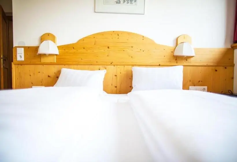Standard Kolmen Hengen Huone, Garni Glurnserhof