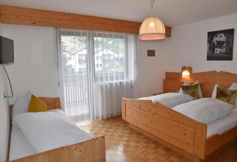 标准三人间, Garni Glurnserhof