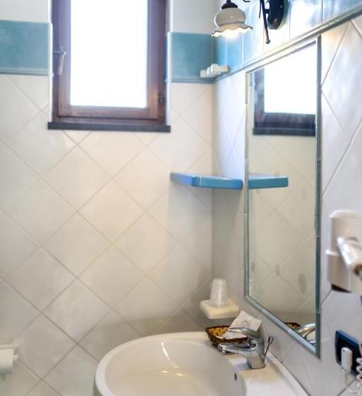 اتاق استاندارد, La Capannina