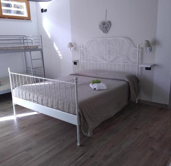 חדר סטנדרט לארבעה, Le Mediterranee