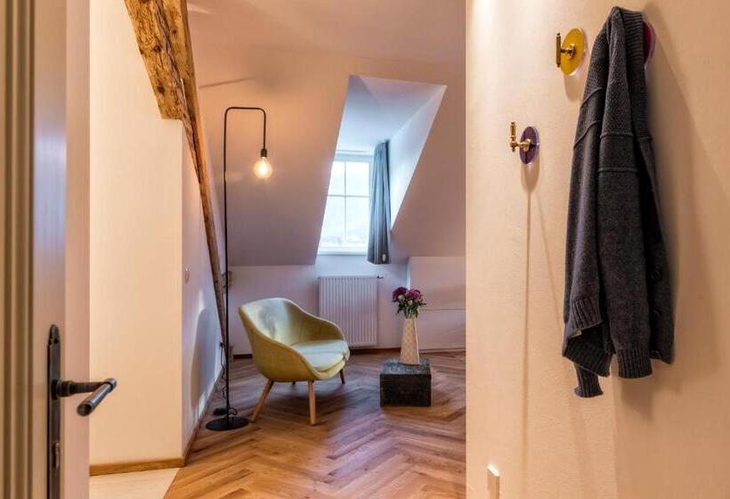 חדר סופריור, Niedermairhof