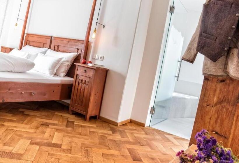 סוויטה דלוקס, Niedermairhof