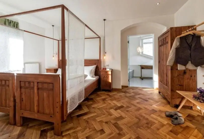 デラックススイート, Niedermairhof