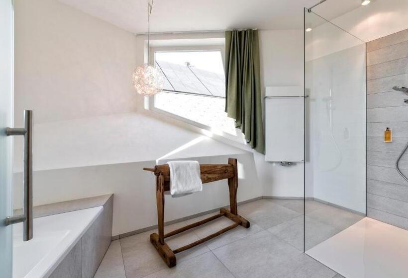 סוויטה דלוקס, Niedermairhof