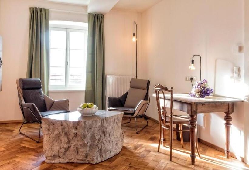 סוויטה דלוקס, Niedermairhof