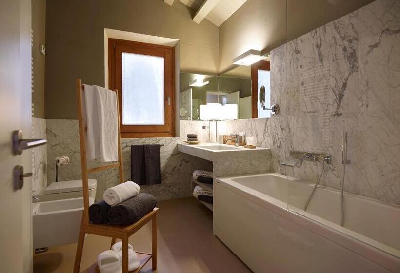 جناح سرير كينج, Relais Montepepe Winery & Spa