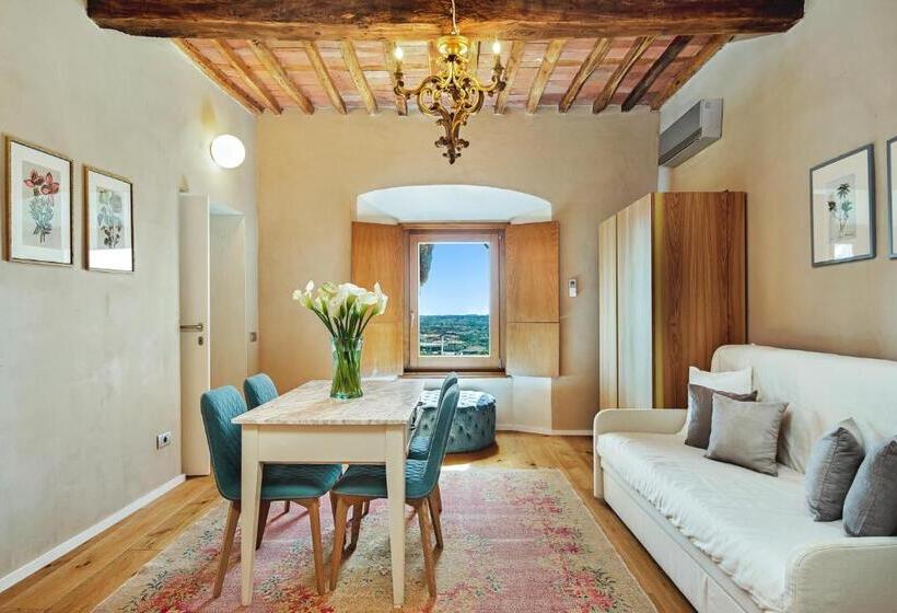 جناح جونيور مزوَّد بتراس, Relais Montepepe Winery & Spa