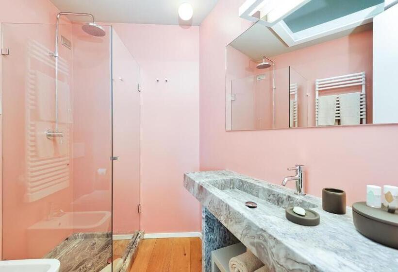 غرفة ديلوكس مطلّة علي البحر, Relais Montepepe Winery & Spa