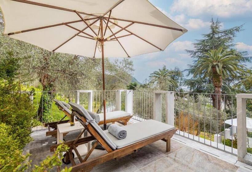 سوئیت جونیور با تراس, Relais Montepepe Winery & Spa