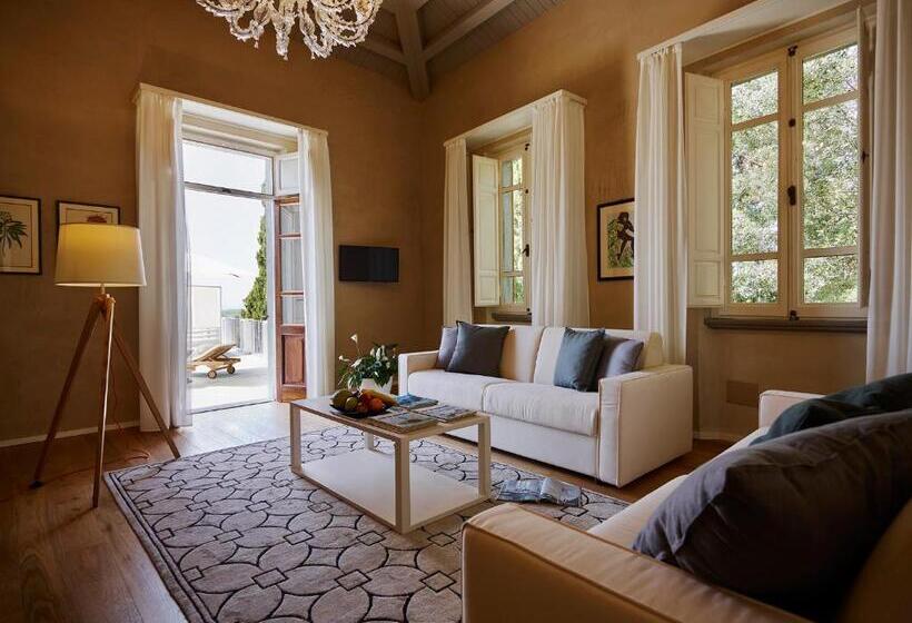 带大床的套房, Relais Montepepe Winery & Spa