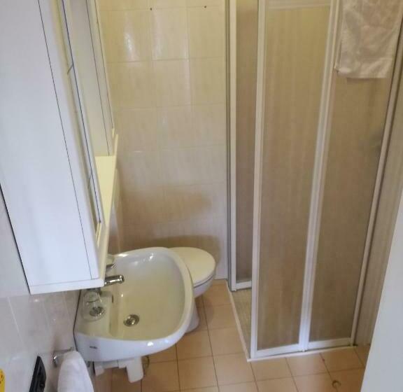 经典四人房间, San Giorgio Lazise