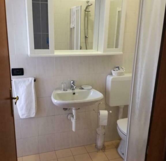 经典四人房间, San Giorgio Lazise