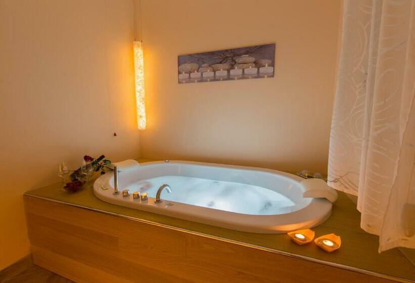 标准间带漩涡浴缸, Sapore Di Sale