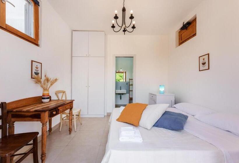 חדר אקונומי, Villa Mazzella