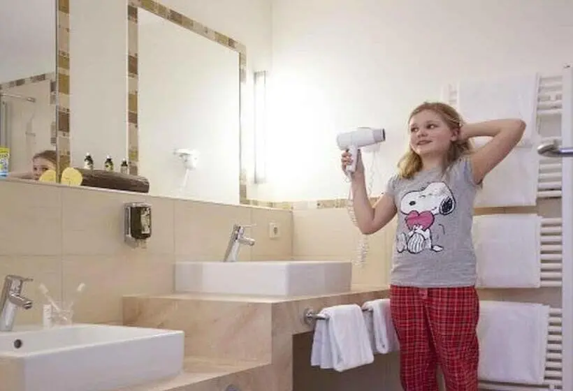 ファミリーステューディオ, Berghotel Mummelsee