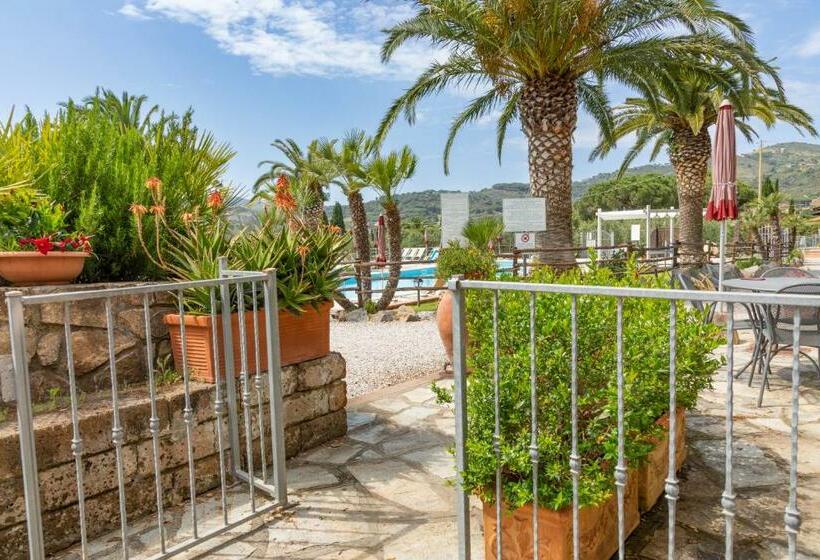 استودیوی استاندارد, Country Hotel Residence Da Pilade