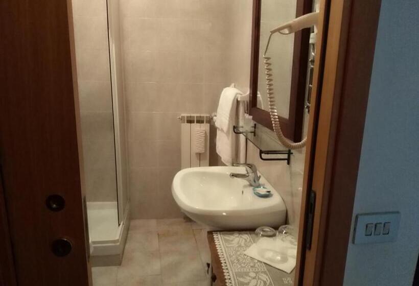 베이직 3인 룸, Albergo Ristorante Coppa