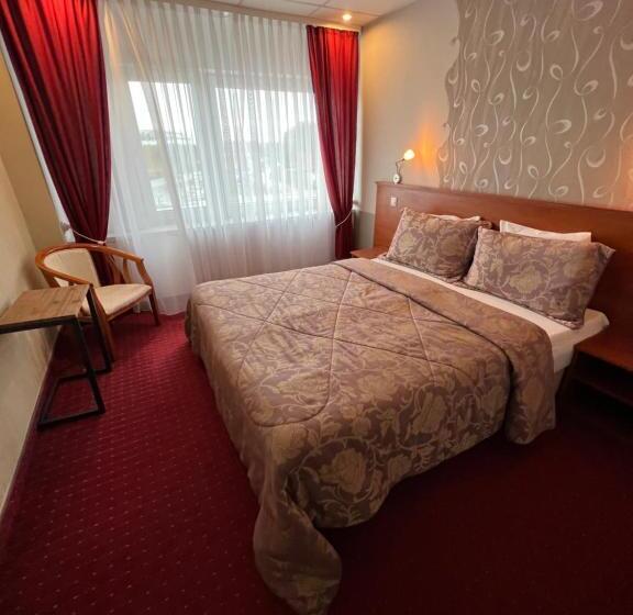 اتاق استاندارد با چشم‌انداز شهر, Astra