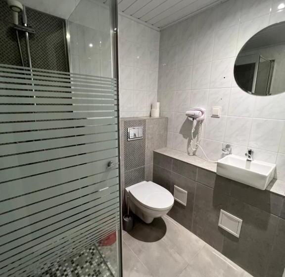 اتاق استاندارد, Astra