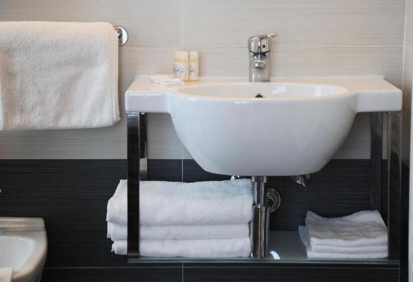 스탠다드 발코니 룸, Caribia Pinarella