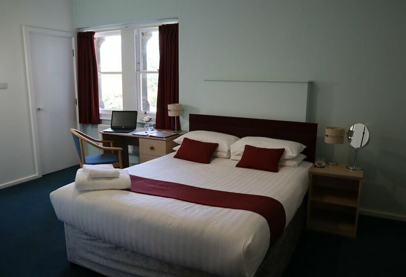 标准间, Hinsley Hall