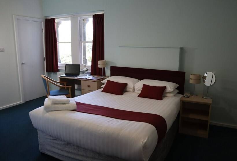 标准间, Hinsley Hall