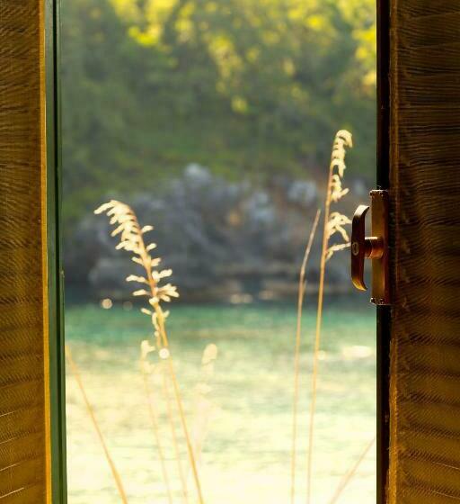 Трехместный Номер Премиум, Illicini