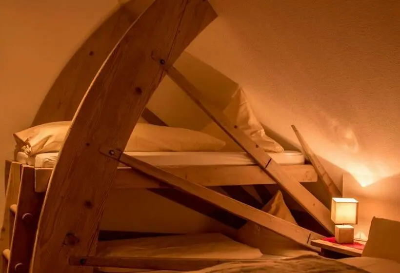 Neljän Hengen Perhehuone, & Restaurant Grüner Baum Die Grüne Oase Am Feldberg