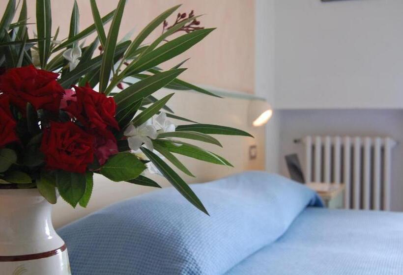 スタンダード4人部屋, Rivamare