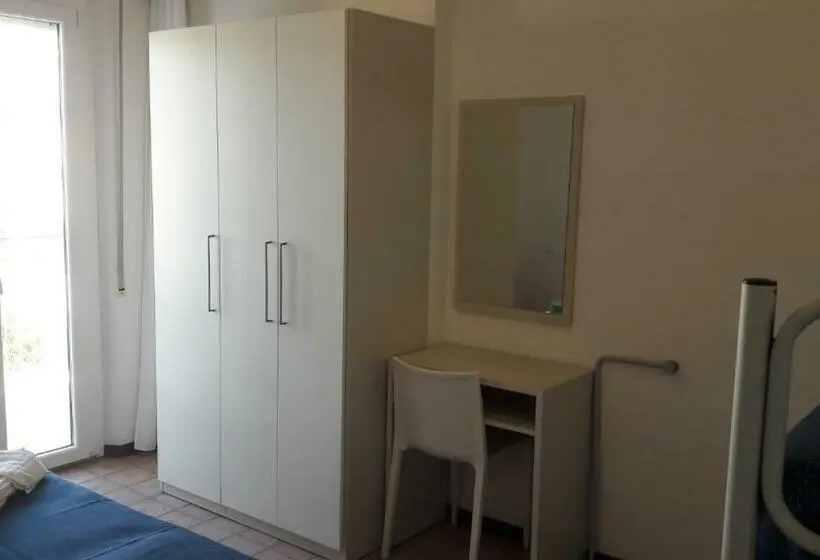 スタンダード４人部屋, B&b   Meuble    Hotel  Cordiale