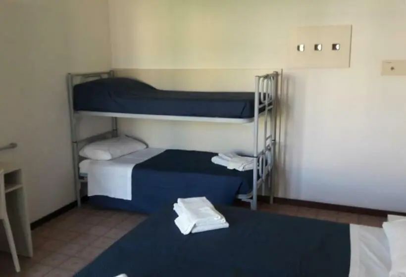 スタンダード４人部屋, B&b   Meuble    Hotel  Cordiale