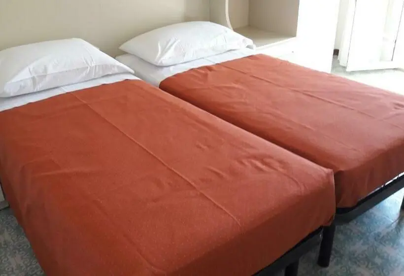 スタンダードルーム, B&b   Meuble    Hotel  Cordiale