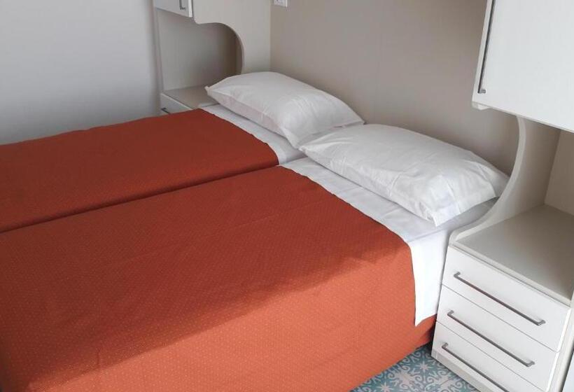 غرفة قياسية, B&b   Meuble    Hotel  Cordiale